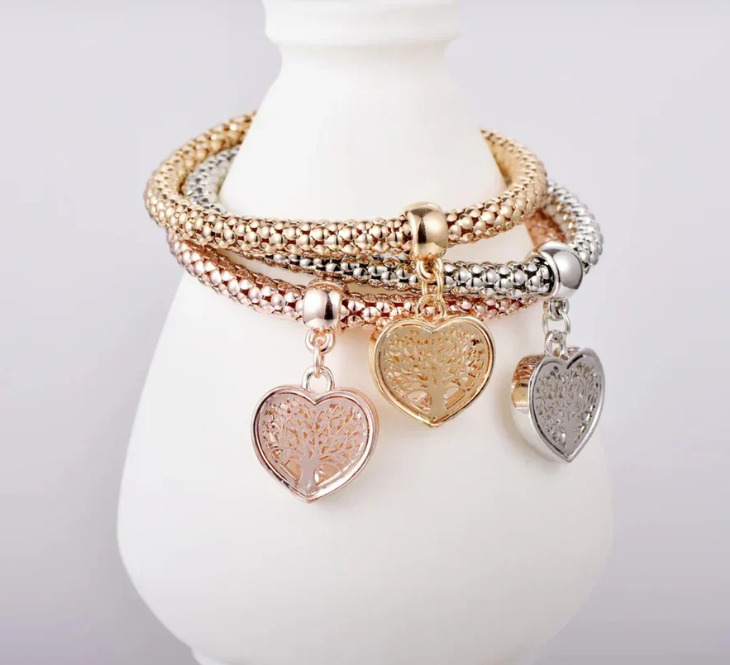 Brazalete de corazones en tres colores